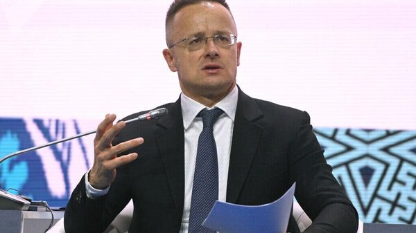 Tsunami de sentimiento bélico: Hungría no apoya la decisión de la UE sobre una operación militar en Ucrania - Sputnik Mundo