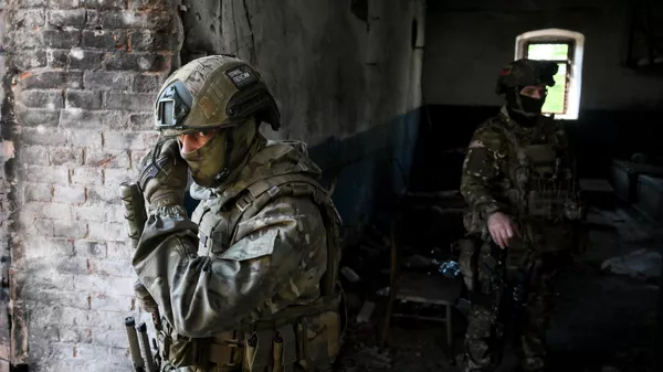 Soldados rusos en la zona de la operación militar especial - Sputnik Mundo