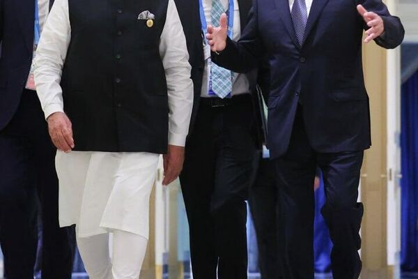 En un mensaje en ruso Modi califica de excelente el encuentro celebrado con Putin - Sputnik Mundo