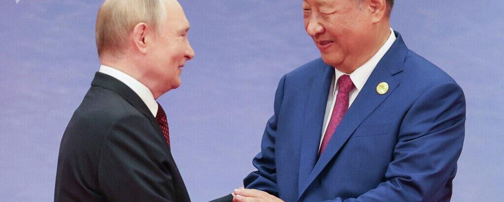 Los líderes de Rusia y China se muestran decididos a llevar a cabo grandes proyectos, indica analista Los líderes de Rusia y China se muestran decididos a llevar a cabo grandes proyectos, indica analista - Sputnik Mundo, 1920, 04.09.2025