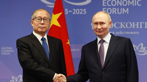 🪪 Putin anuncia que Rusia introducirá la exención de visado para ciudadanos chinos - Sputnik Mundo