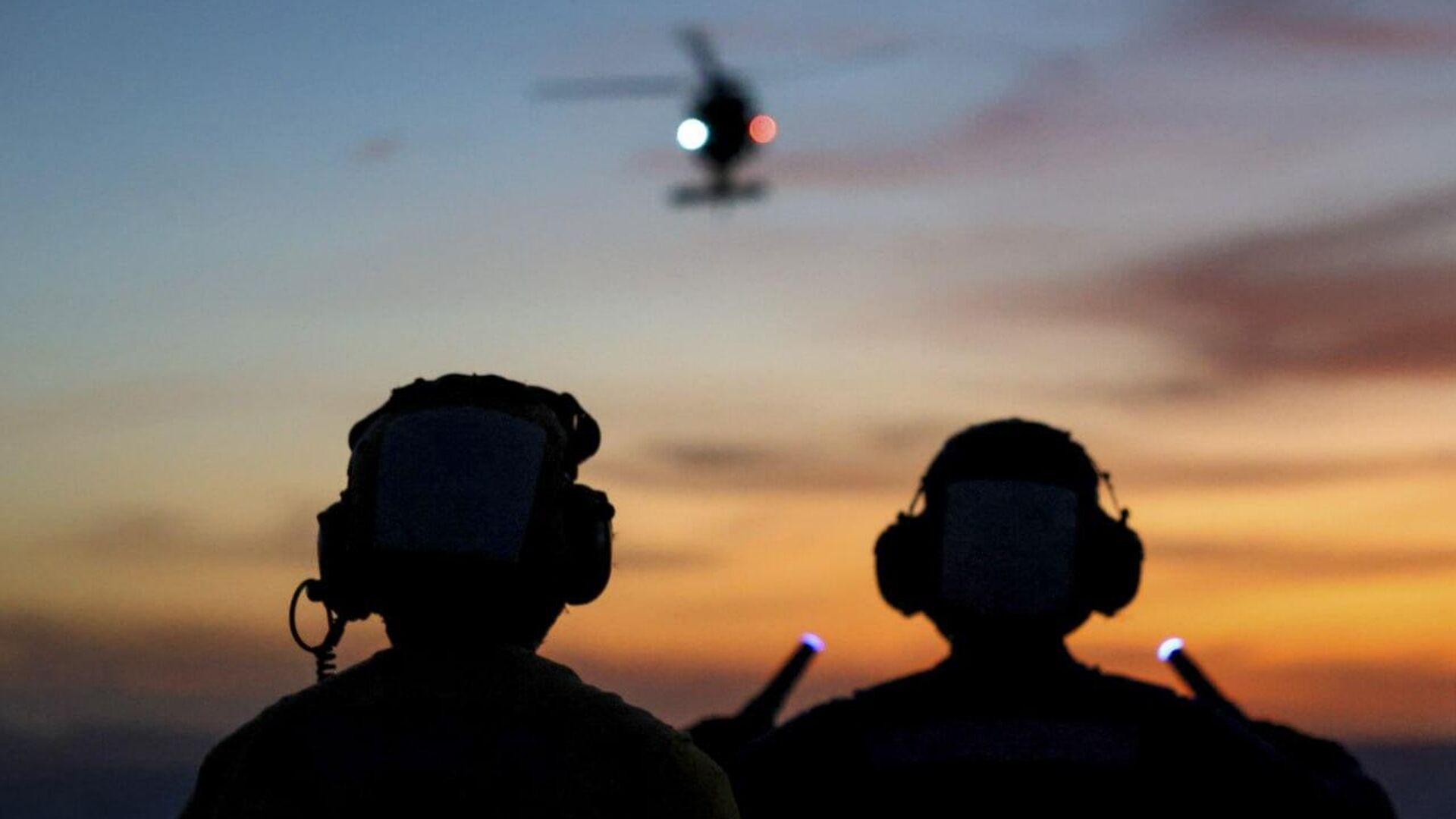 Dos aeronaves venezolanas volaron cerca de un buque de la Armada de EEUU, afirma el Pentágono Dos aeronaves venezolanas volaron cerca de un buque de la Armada de EEUU, afirma el Pentágono - Sputnik Mundo, 1920, 05.09.2025