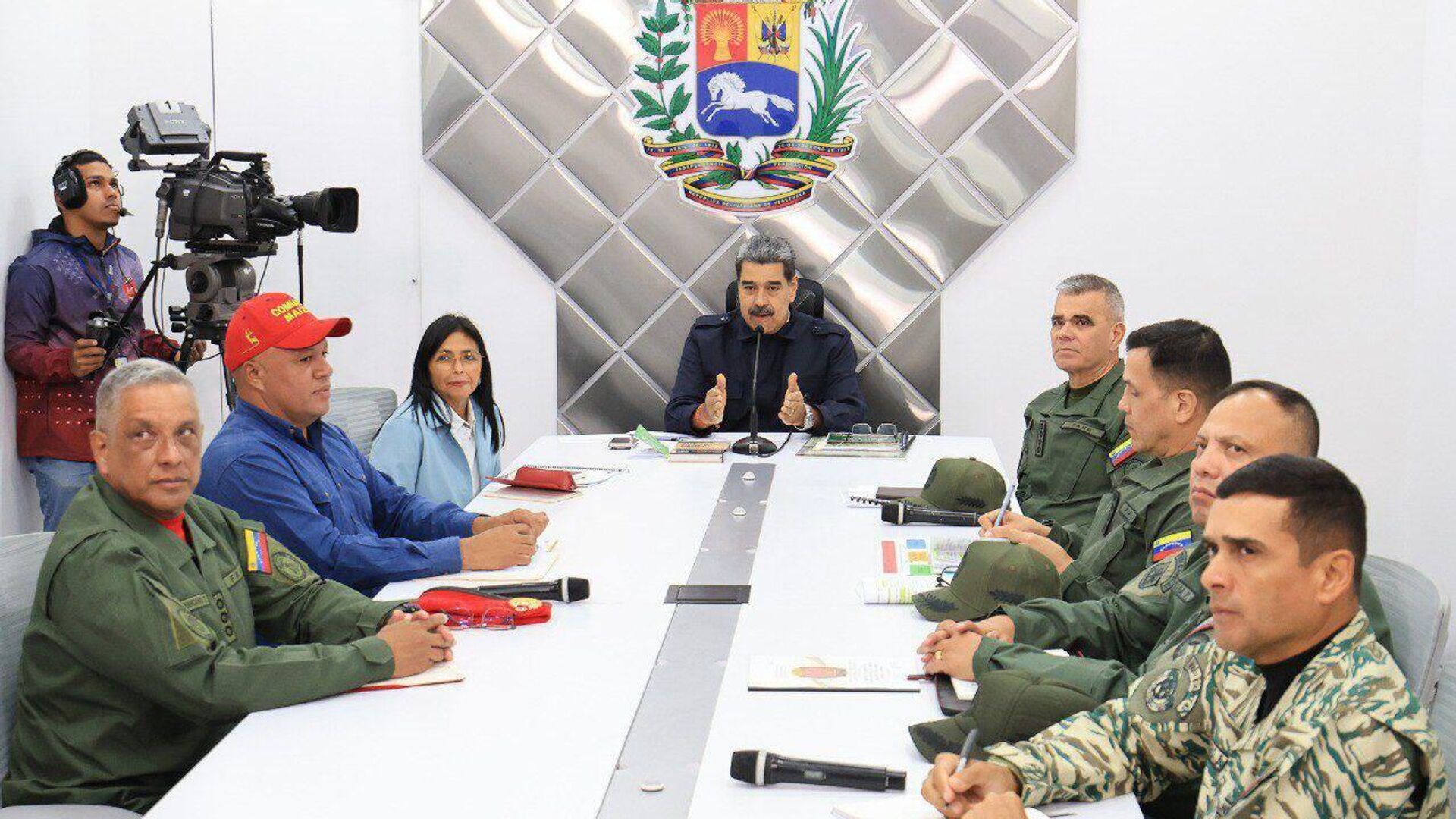 ¿Guion calculado?: las acciones militares de EEUU en el Caribe levantan sospechas en Venezuela ¿Guion calculado?: las acciones militares de EEUU en el Caribe levantan sospechas en Venezuela - Sputnik Mundo, 1920, 05.09.2025