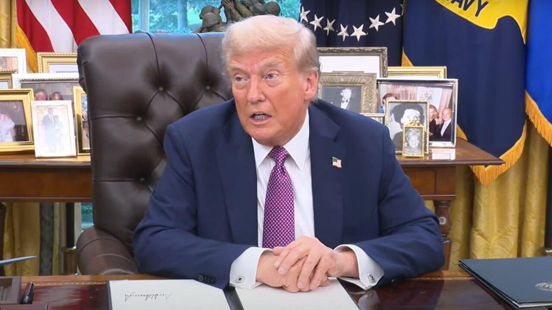 Trump lanza amenaza sobre aeronaves venezolanas: Si nos ponen en una situación peligrosa, los derribaremos Trump lanza amenaza sobre aeronaves venezolanas: Si nos ponen en una situación peligrosa, los derribaremos - Sputnik Mundo, 1920, 05.09.2025