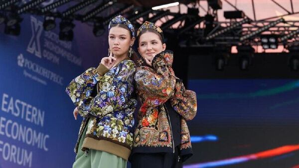 Así es la moda de diseñadores del Lejano Oriente ruso - Sputnik Mundo