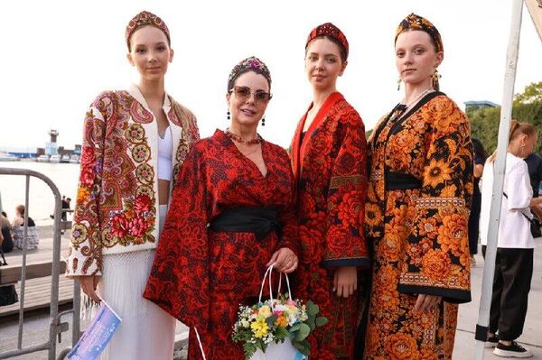Así es la moda de diseñadores del Lejano Oriente ruso - Sputnik Mundo