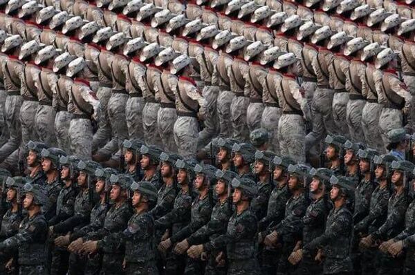Cumbre de la OCS, desfile militar en China y festival de Cine de Venecia, entre las fotos de la semana Cumbre de la OCS, desfile militar en China y festival de Cine de Venecia, entre las fotos de la semana - Sputnik Mundo