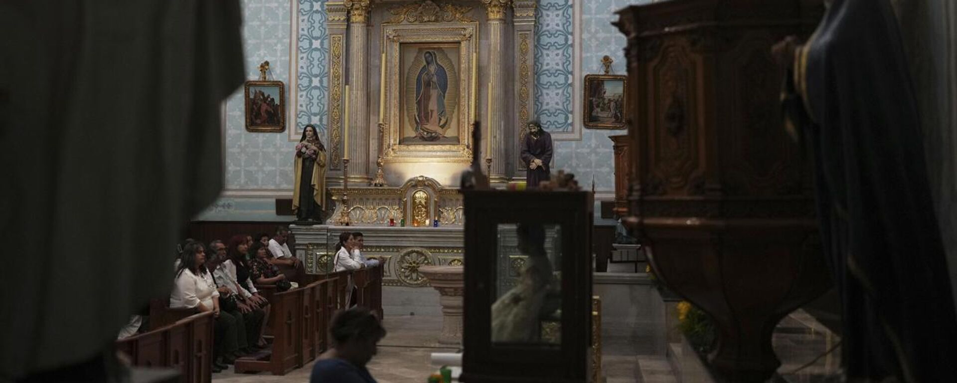Falta de feligreses y sacerdotes obliga a organizaciones religiosas en México a dejar los templos - Sputnik Mundo, 1920, 08.09.2025