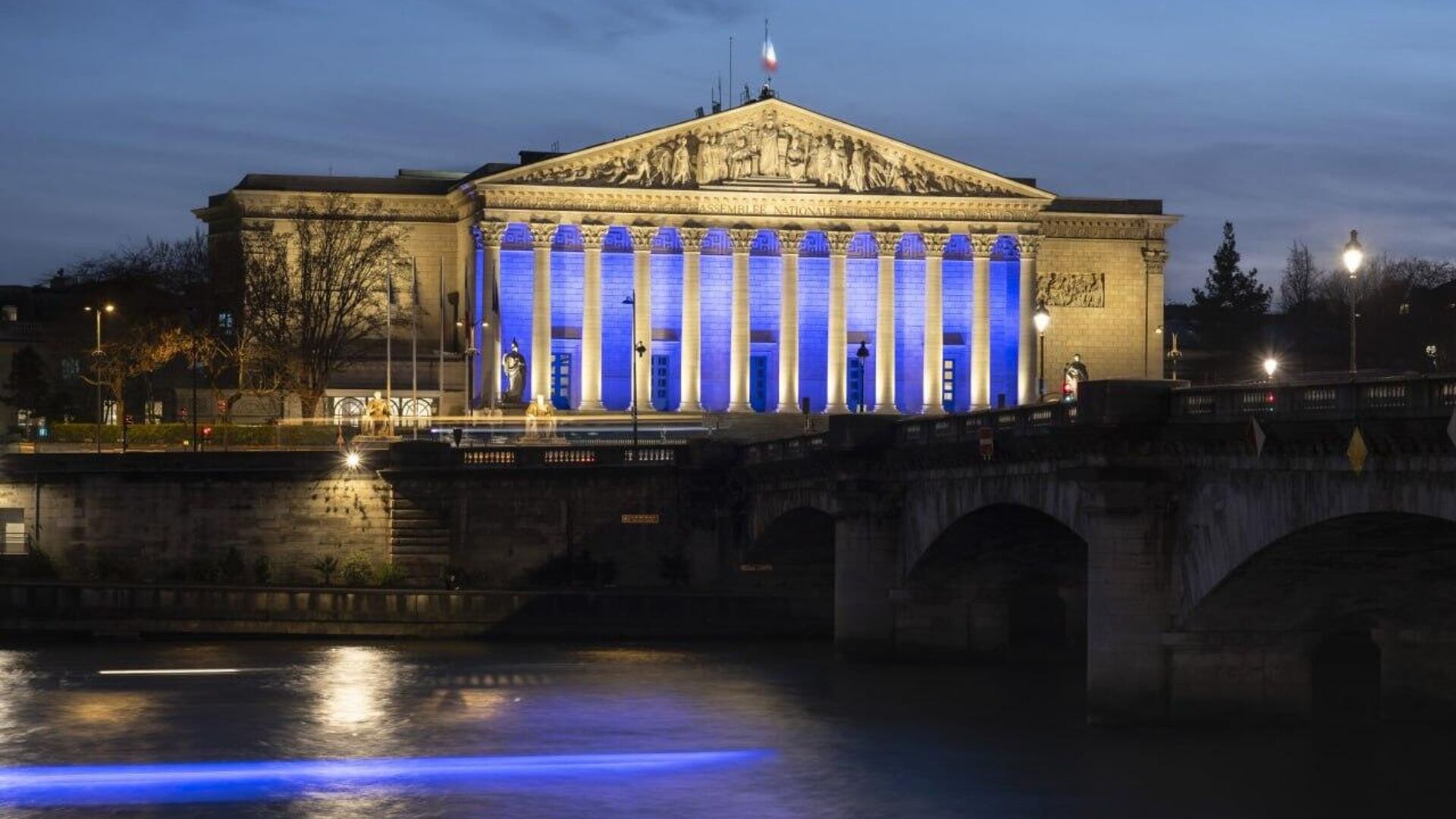 Francia enfrenta una crisis del Estado de bienestar y un mal funcionamiento del sistema político (Parte 1) (Parte 2) - Sputnik Mundo, 1920, 09.09.2025