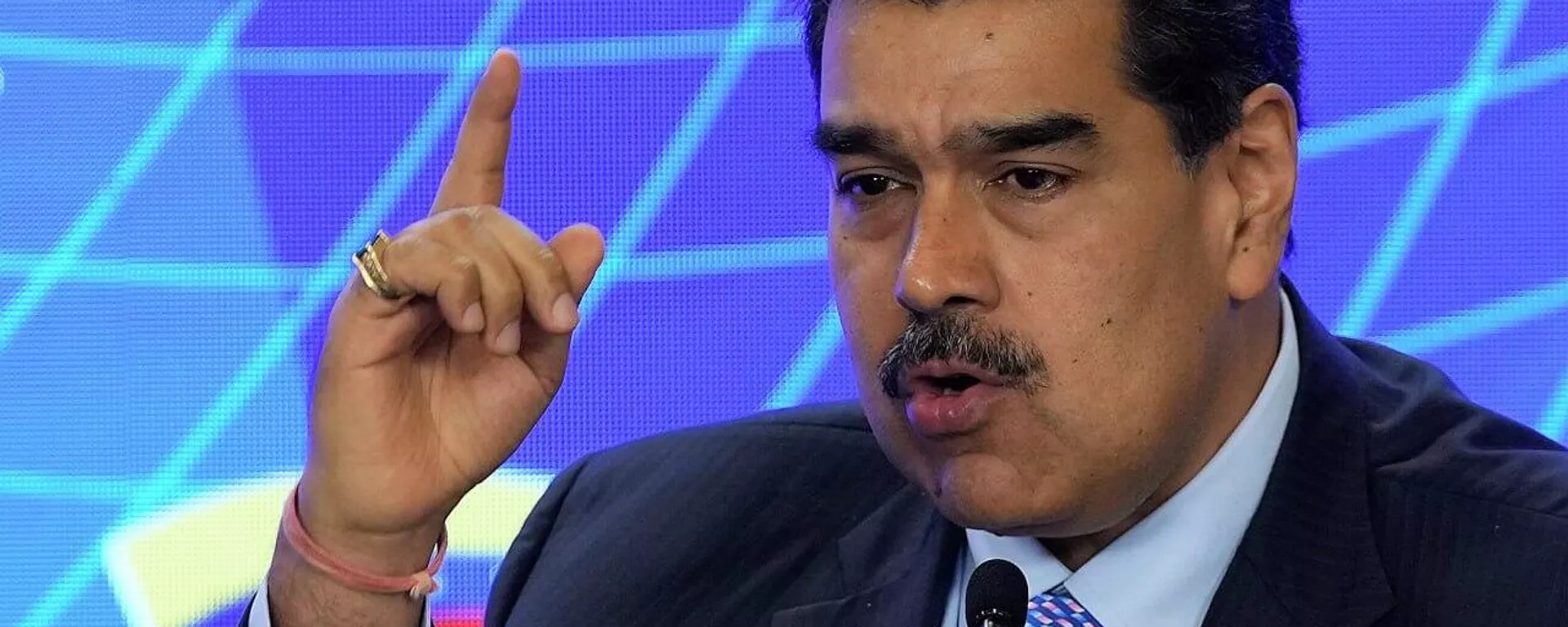 Maduro revela la verdadera cara del despliegue militar de EEUU en el Caribe en una entrevista para RT - Sputnik Mundo, 1920, 09.09.2025