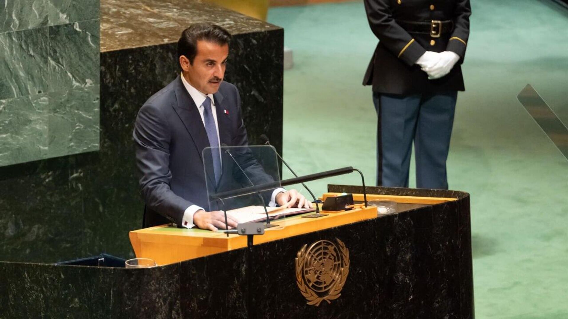 Emir de Catar dice a Trump que su país tomará las medidas necesarias en defensa de su seguridad y soberanía Emir de Catar dice a Trump que su país tomará las medidas necesarias en defensa de su seguridad y soberanía - Sputnik Mundo, 1920, 09.09.2025