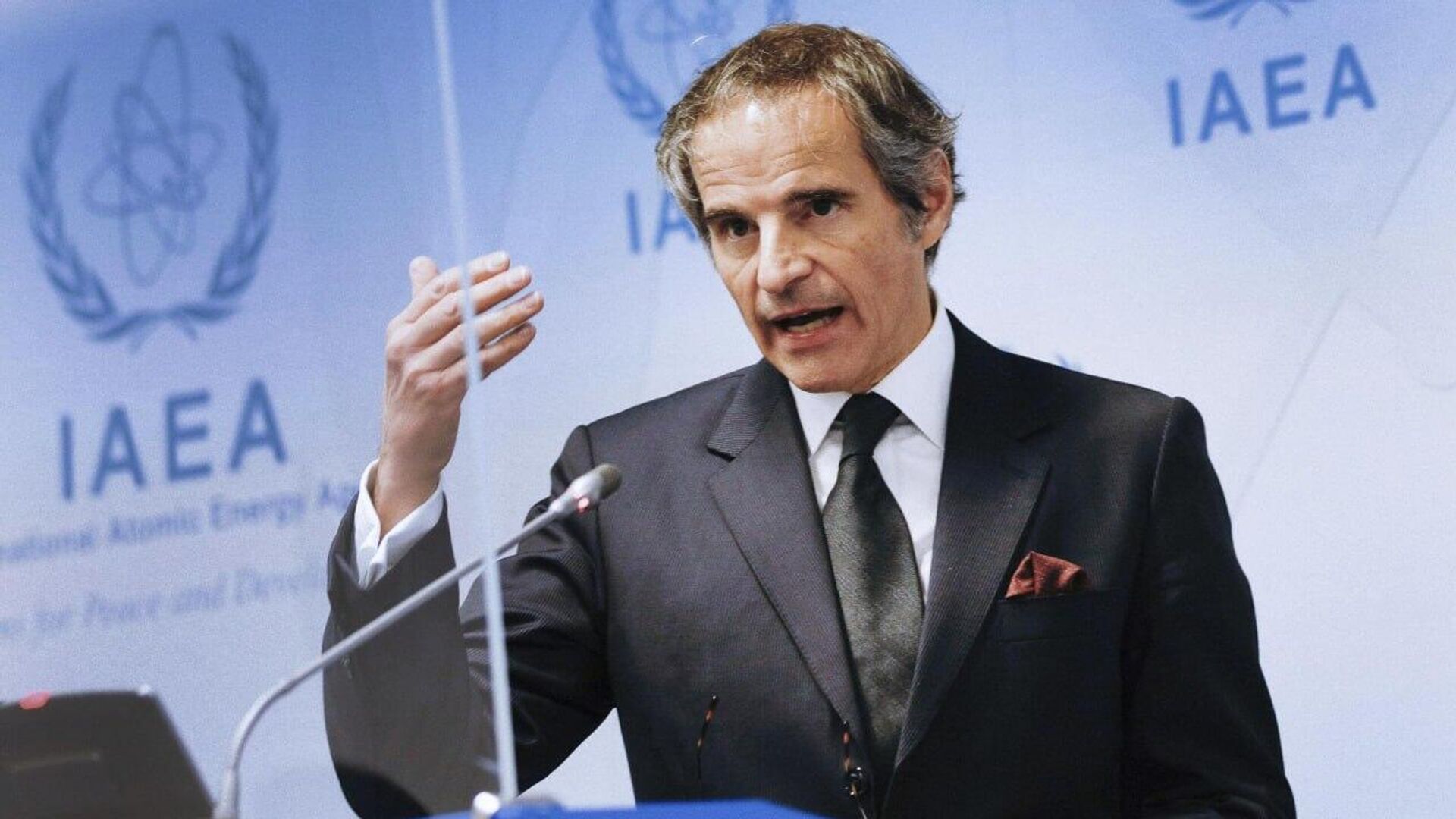 El jefe del OIEA destaca la importancia de reanudar las inspecciones del organismo en Irán El jefe del OIEA destaca la importancia de reanudar las inspecciones del organismo en Irán - Sputnik Mundo, 1920, 10.09.2025