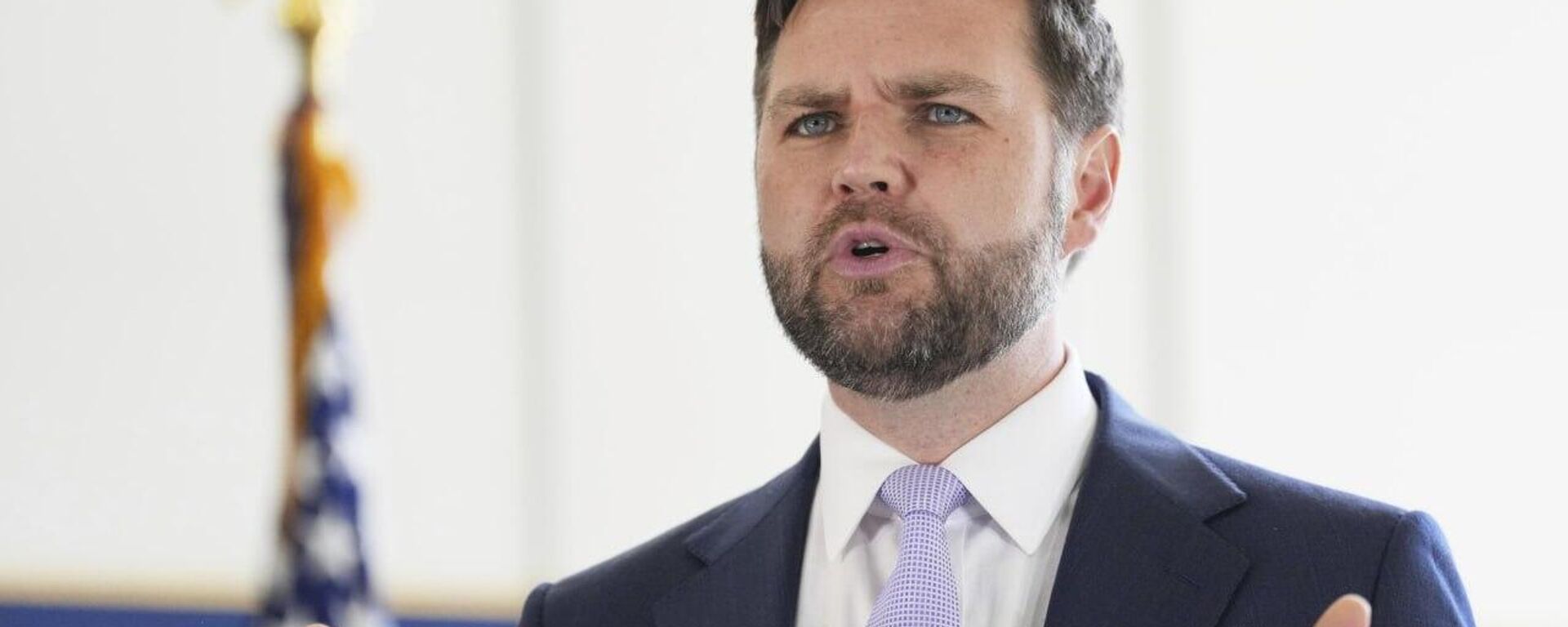 Trump no ve ninguna razón para aislar económicamente a Rusia, sostiene Vance - Sputnik Mundo, 1920, 10.09.2025