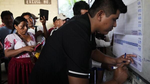Conteo de votos en Bolivia - Sputnik Mundo
