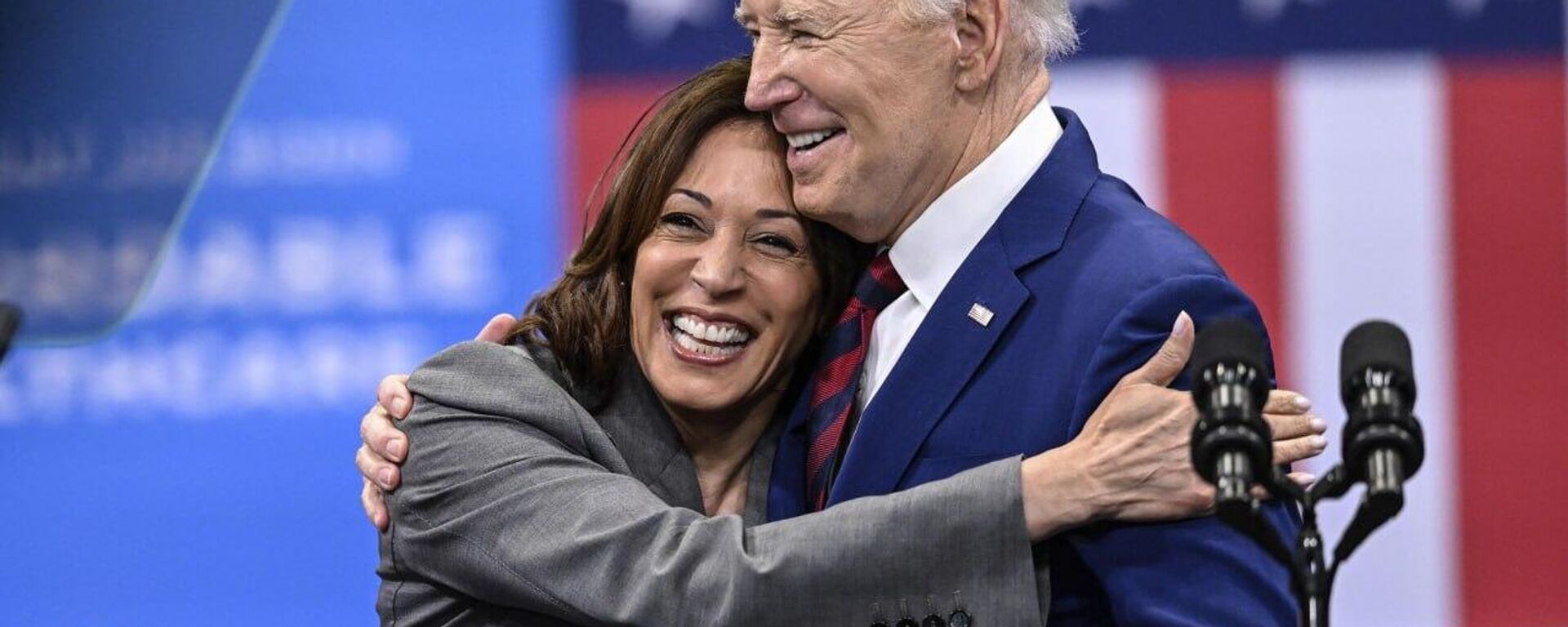 Harris califica como imprudencia el respaldo de los demócratas a la candidatura de Biden - Sputnik Mundo, 1920, 11.09.2025