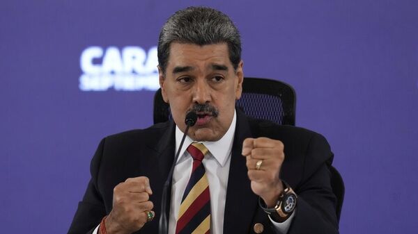 El presidente de Venezuela, Nicolás Maduro, ofrece una rueda de prensa en Caracas, Venezuela, el lunes 1 de septiembre de 2025. - Sputnik Mundo