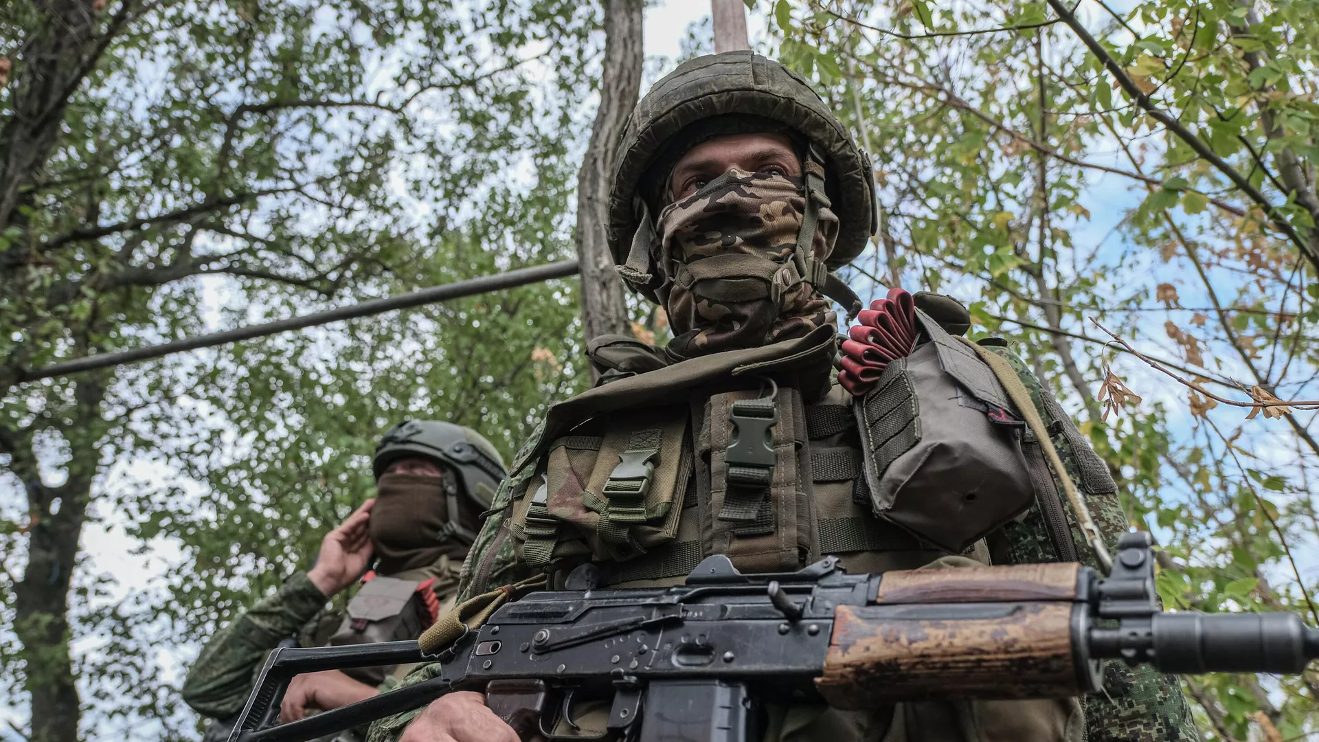 Soldados rusos en la zona de la operación militar especial  - Sputnik Mundo, 1920, 12.09.2025