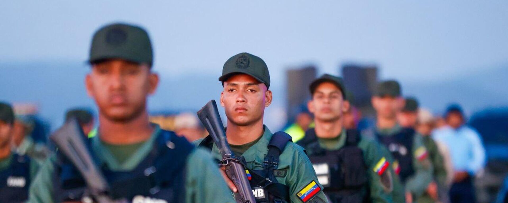 Elementos de las Fuerzas Armadas de Venezuela - Sputnik Mundo, 1920, 12.09.2025
