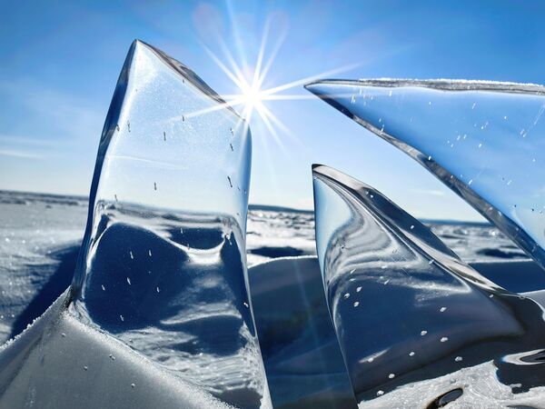 A través del prisma del hielo en la categoría Fenómenos naturales. Embalse de Zeya, Lejano Oriente. - Sputnik Mundo