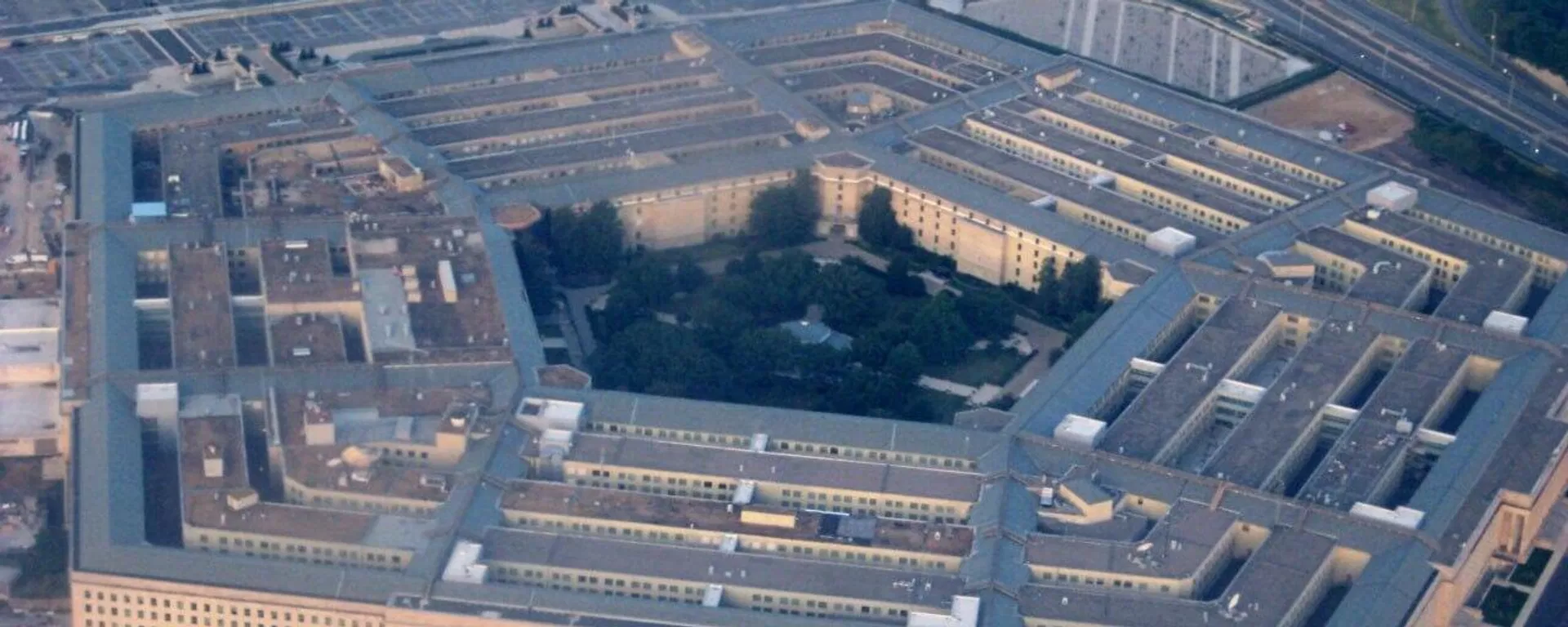 El Pentágono desarrolla 25 nuevas armas en un programa secreto para contrarrestar a China El Pentágono desarrolla 25 nuevas armas en un programa secreto para contrarrestar a China - Sputnik Mundo, 1920, 10.06.2026