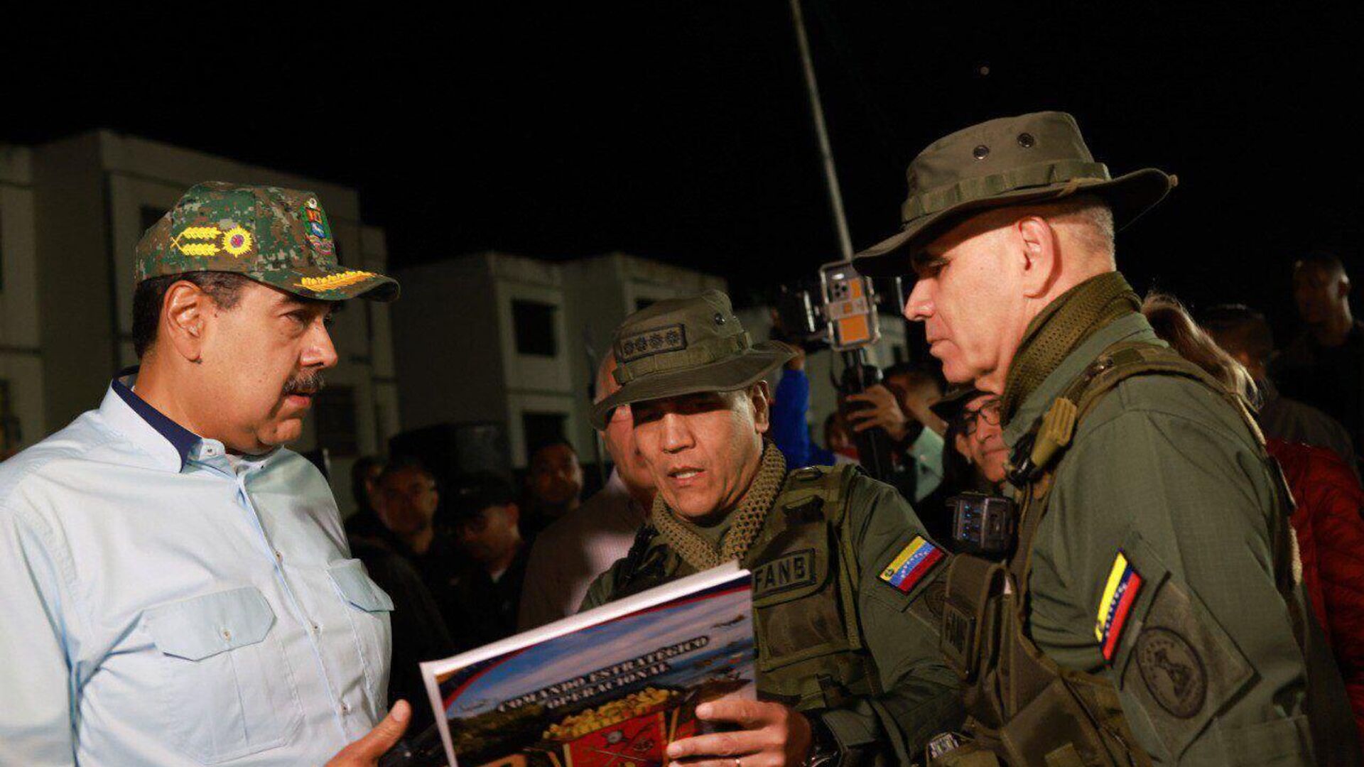 Maduro convoca a la resistencia armada si fuese necesario para defender a Venezuela Maduro convoca a la resistencia armada si fuese necesario para defender a Venezuela - Sputnik Mundo, 1920, 13.09.2025