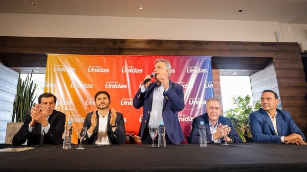 Gobernadores argentinos se unen en contra de las políticas de Milei - Sputnik Mundo