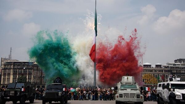 La deuda pública en México alcanzará el próximo año su nivel más alto en 35 años - Sputnik Mundo