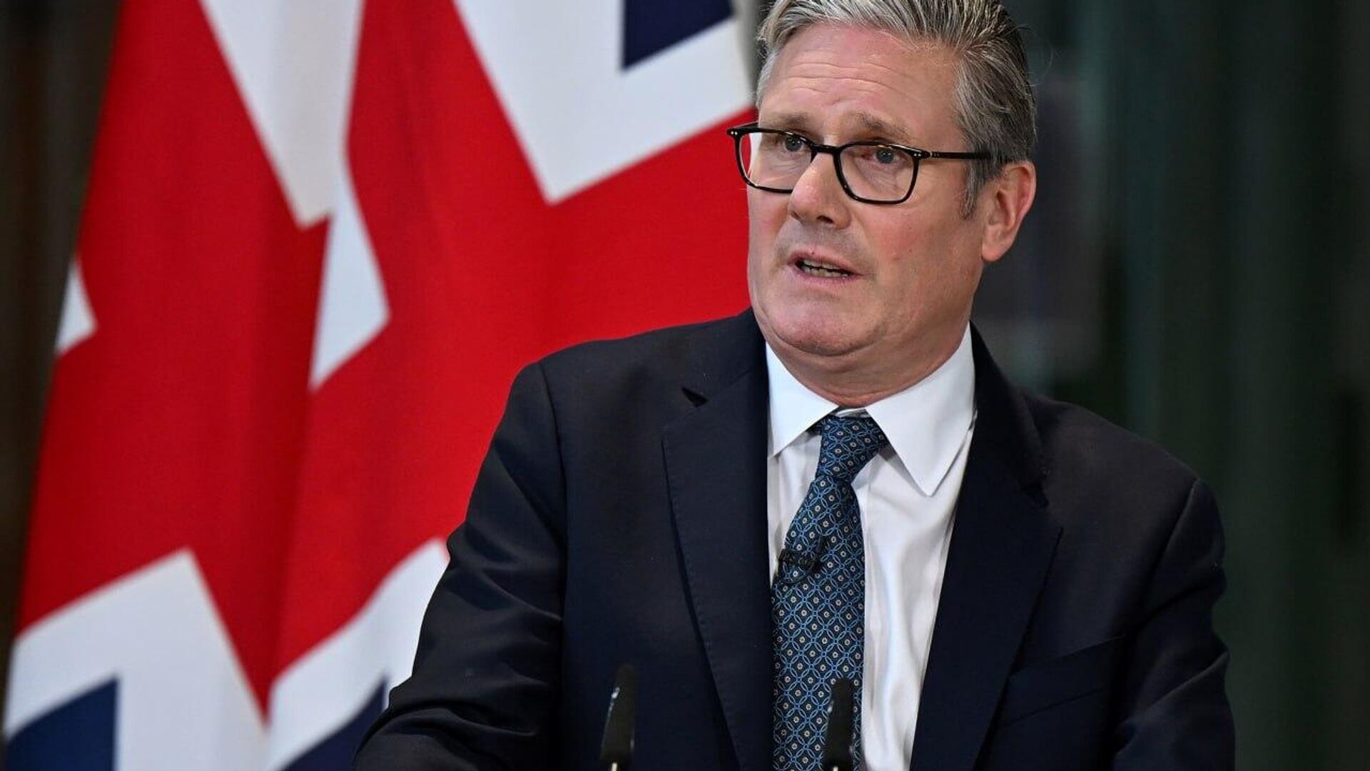 La crisis política en Reino Unido podría llevar a la pronta dimisión de Starmer, reportan medios británicos La crisis política en Reino Unido podría llevar a la pronta dimisión de Starmer, reportan medios británicos - Sputnik Mundo, 1920, 14.09.2025