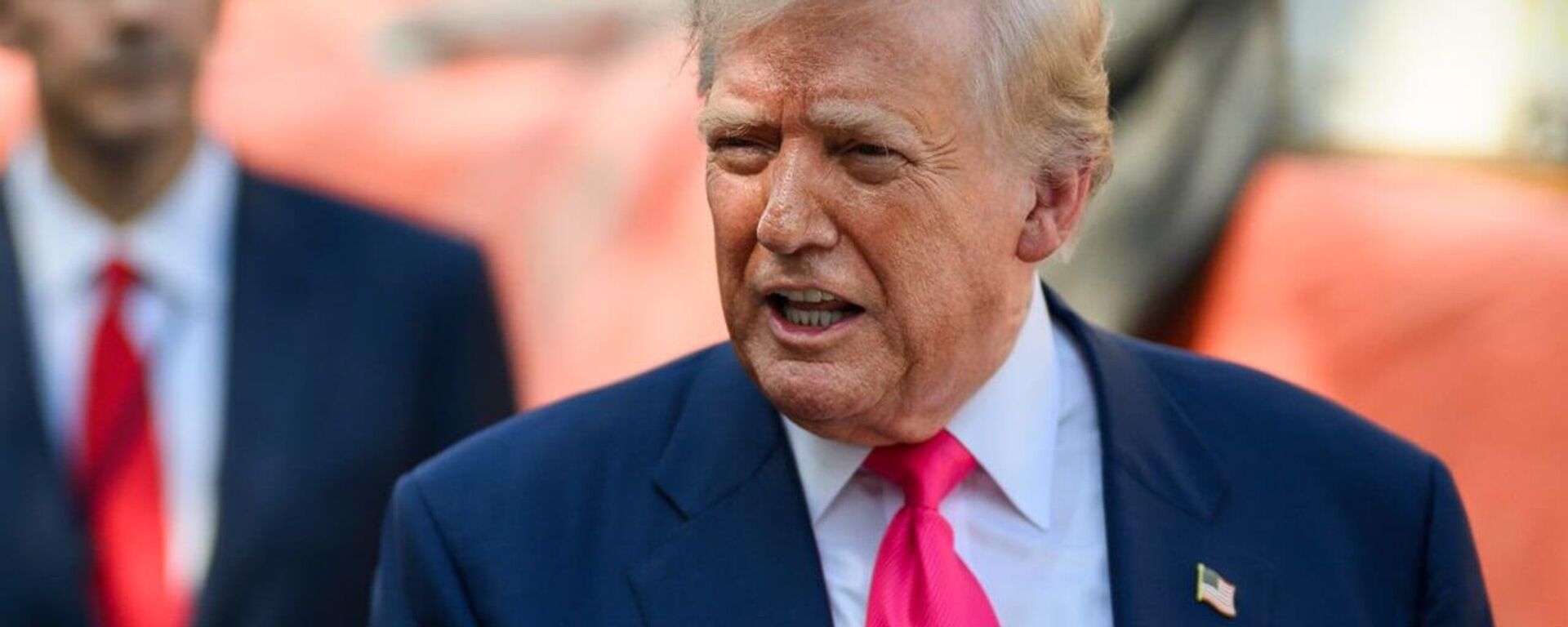 El presidente de EEUU, Donald Trump, destacó que la querella legal por 15 El presidente de EEUU, Donald Trump, destacó que la querella legal por 15 - Sputnik Mundo, 1920, 10.10.2025