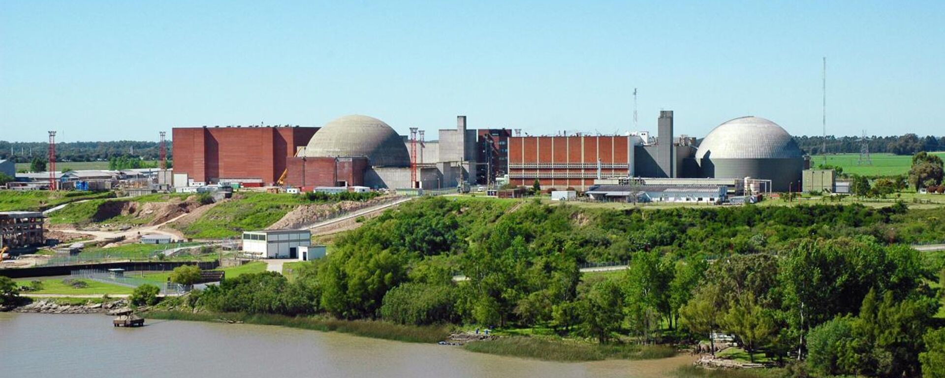 El plan de Milei para privatizar las centrales nucleares de Argentina va en detrimento del sector, dice un analista - Sputnik Mundo, 1920, 18.09.2025