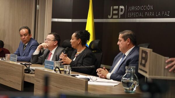 🪖 Colombia sentencia con penas restaurativas a exmilitares por crímenes de guerra - Sputnik Mundo