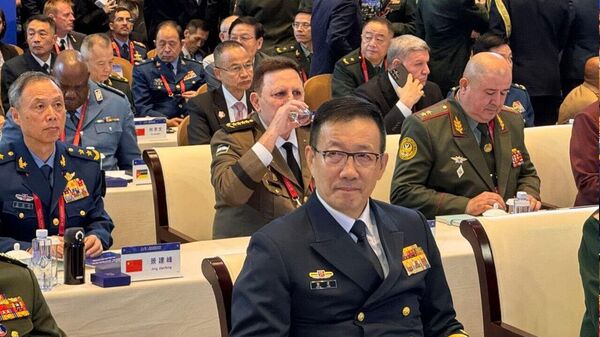 Las nubes de la mentalidad de la Guerra Fría no se han disipado, advierte ministro de Defensa de China - Sputnik Mundo