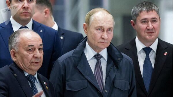 La producción de determinadas armas en Rusia se multiplicó por 30 en dos años, informa Putin - Sputnik Mundo