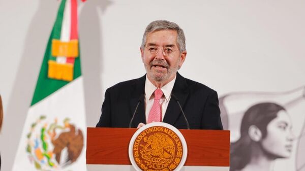 Mexicanos en Alligator Alcatraz han denunciado maltratos, informa el canciller - Sputnik Mundo