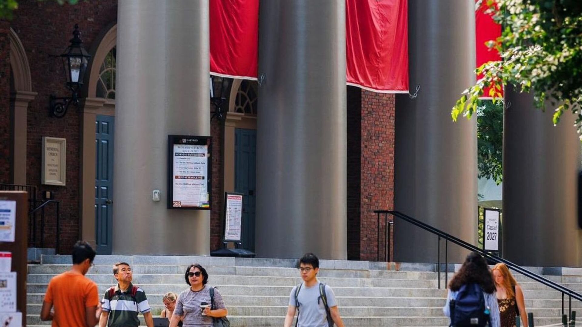Washington impone nuevas restricciones a Harvard Washington impone nuevas restricciones a Harvard - Sputnik Mundo, 1920, 20.09.2025