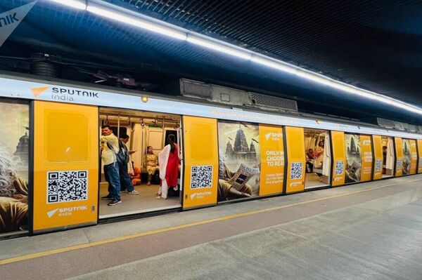 Sputnik bajó al metro: el medio lanza su tren de marca en la India Sputnik bajó al metro: el medio lanza su tren de marca en la India - Sputnik Mundo
