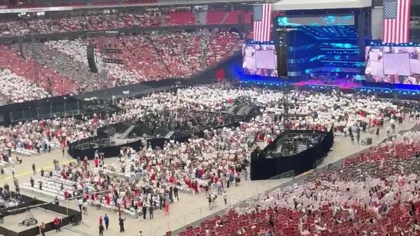 Elon Musk publica un video desde el estadio State Farm - Sputnik Mundo