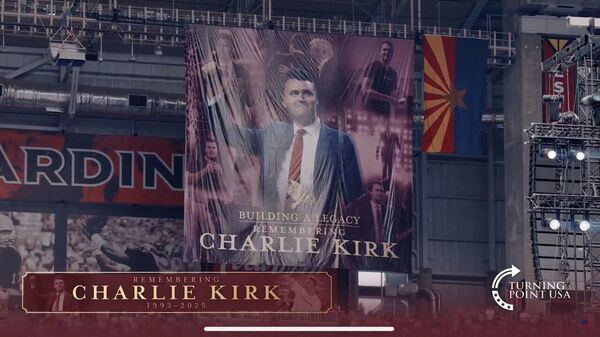 ¿Quiénes asisten al funeral de Charlie Kirk? - Sputnik Mundo