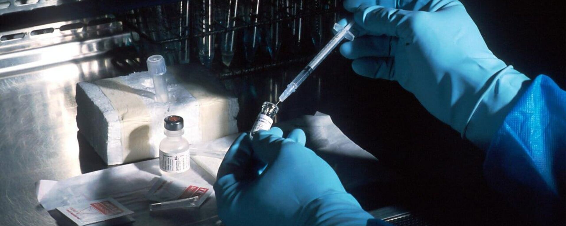 El tratamiento con una vacuna rusa contra el cáncer podría comenzar en 1-1,5 meses - Sputnik Mundo, 1920, 23.09.2025