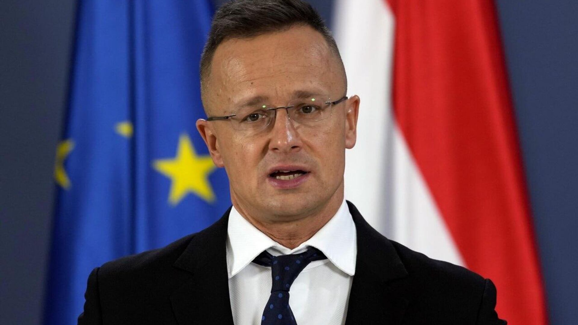 Hungría declara que es imposible garantizar el suministro seguro del país sin combustible ruso Hungría declara que es imposible garantizar el suministro seguro del país sin combustible ruso - Sputnik Mundo, 1920, 23.09.2025