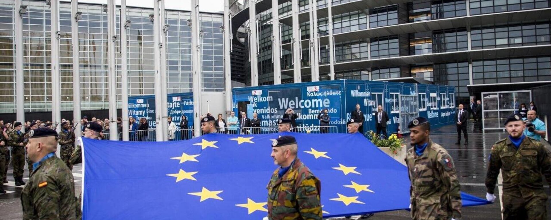 La UE demuestra su fuerza, mientras Rusia propone nuevos parámetros para un mundo multipolar La UE demuestra su fuerza, mientras Rusia propone nuevos parámetros para un mundo multipolar - Sputnik Mundo, 1920, 13.11.2025