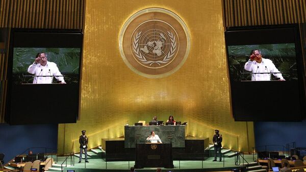 El presidente colombiano, Gustavo Petro, criticó las acciones de Washington en el Caribe ante la Asamblea General de las Naciones Unidas - Sputnik Mundo