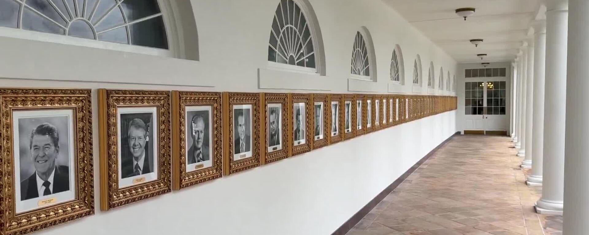 La Casa Blanca mostró el nuevo retrato de Joe Biden en la inauguración de su Paseo Presidencial de la Fama - Sputnik Mundo, 1920, 24.09.2025