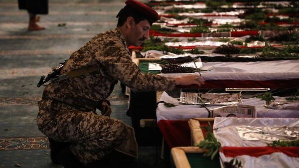 Ataques israelíes en Yemen dejan varios muertos y más de 140 heridos - Sputnik Mundo