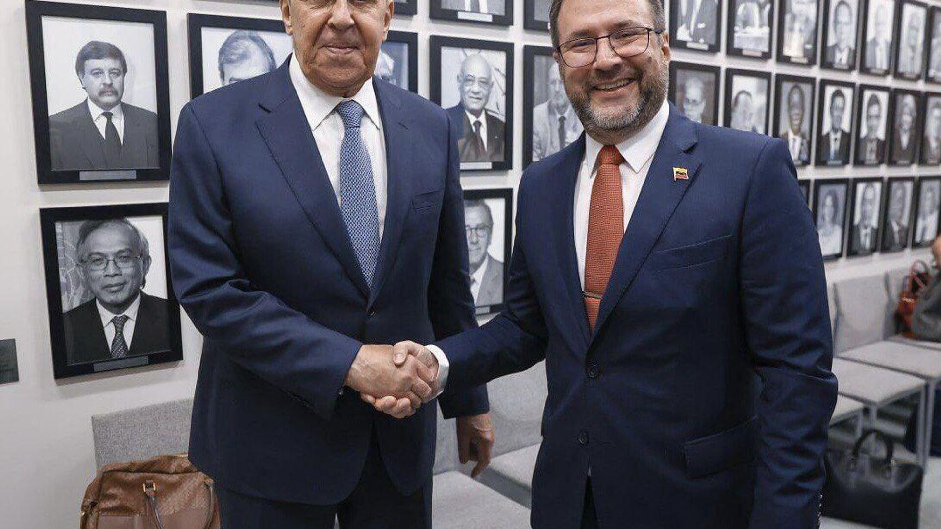 Venezuela y Rusia reafirman su alianza y abordan el fortalecimiento de la coordinación bilateral Venezuela y Rusia reafirman su alianza y abordan el fortalecimiento de la coordinación bilateral - Sputnik Mundo, 1920, 27.09.2025