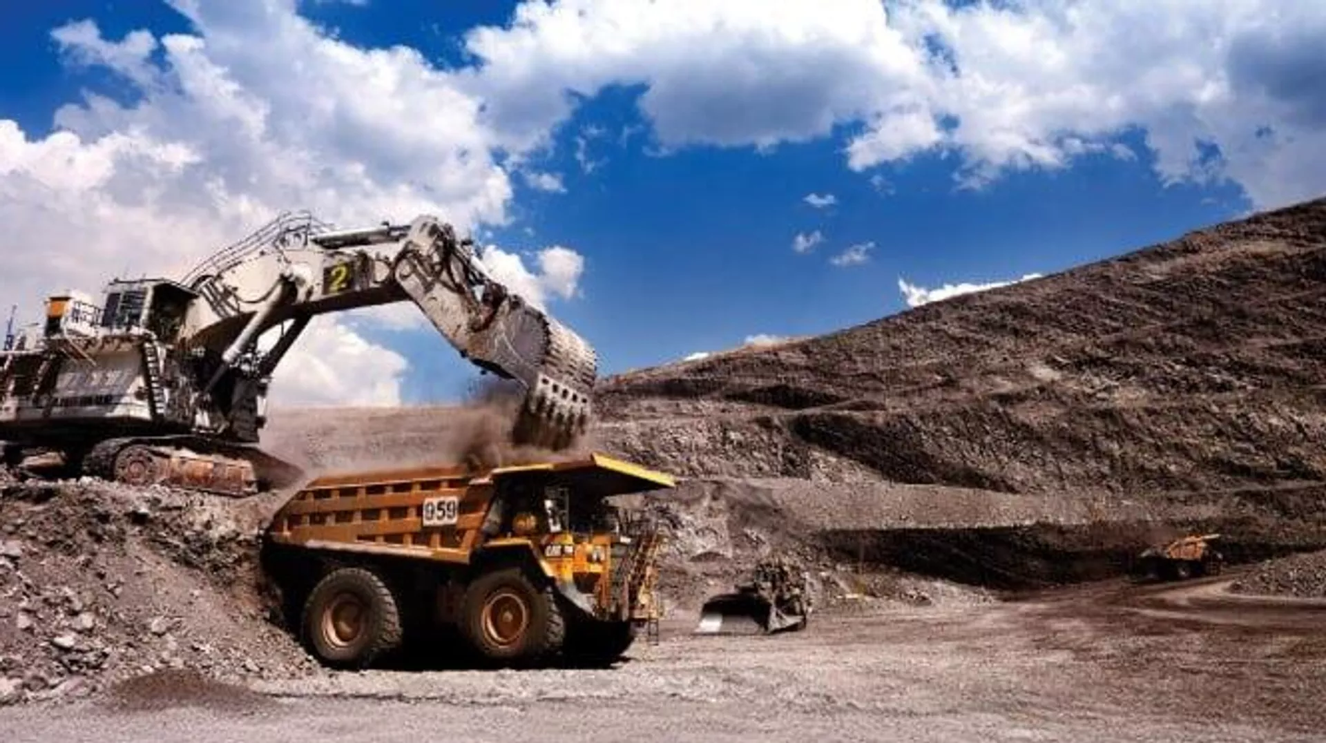 Advierten en Perú sobre el riesgo de que la minería ilegal intervenga en las elecciones de 2026 - Sputnik Mundo, 1920, 27.09.2025