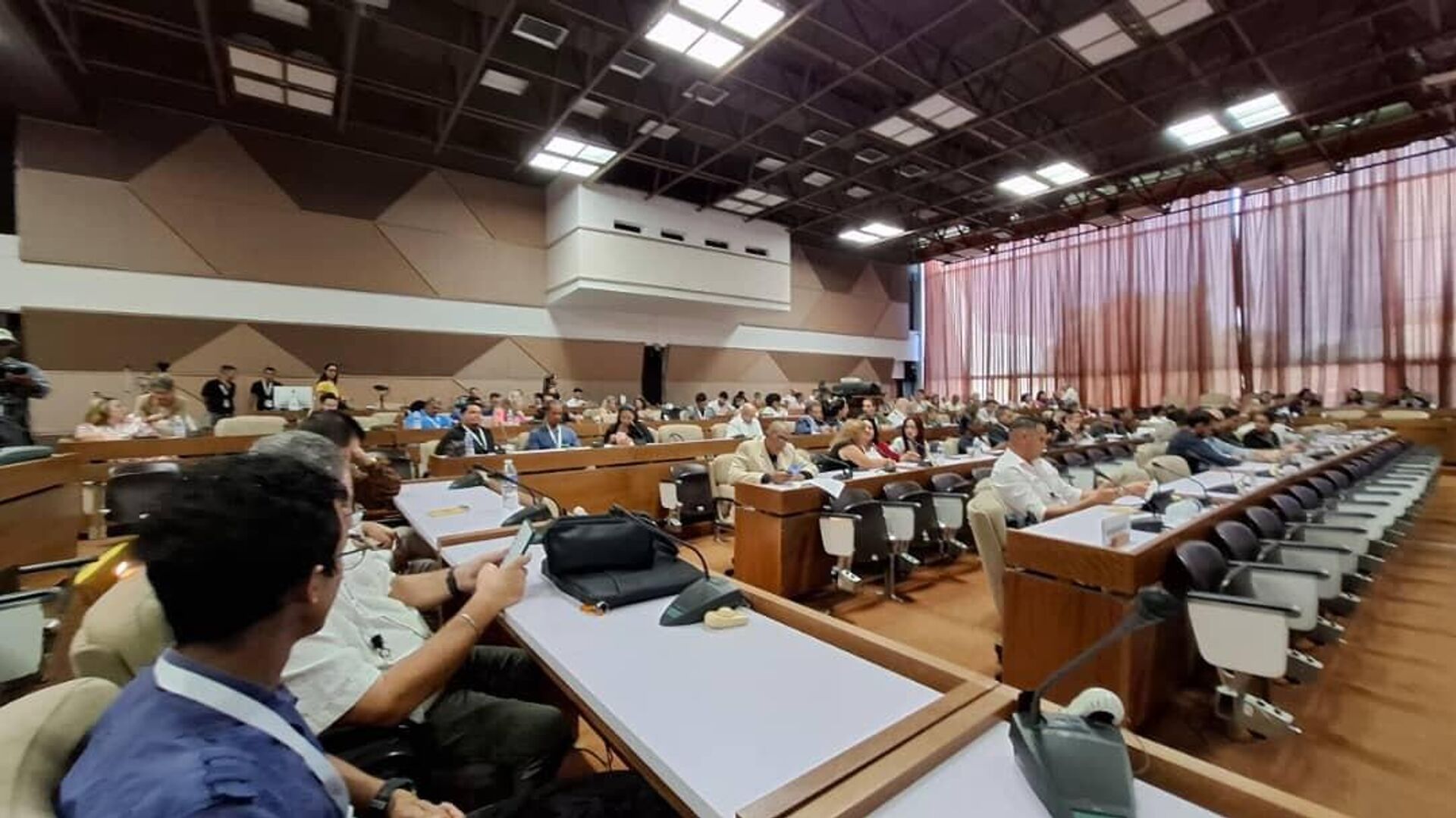 Mipymes en Cuba: cómo mantenerse entre los actores económicos fundamentales y trascender al plano internacional Mipymes en Cuba: cómo mantenerse entre los actores económicos fundamentales y trascender al plano internacional - Sputnik Mundo, 1920, 27.09.2025