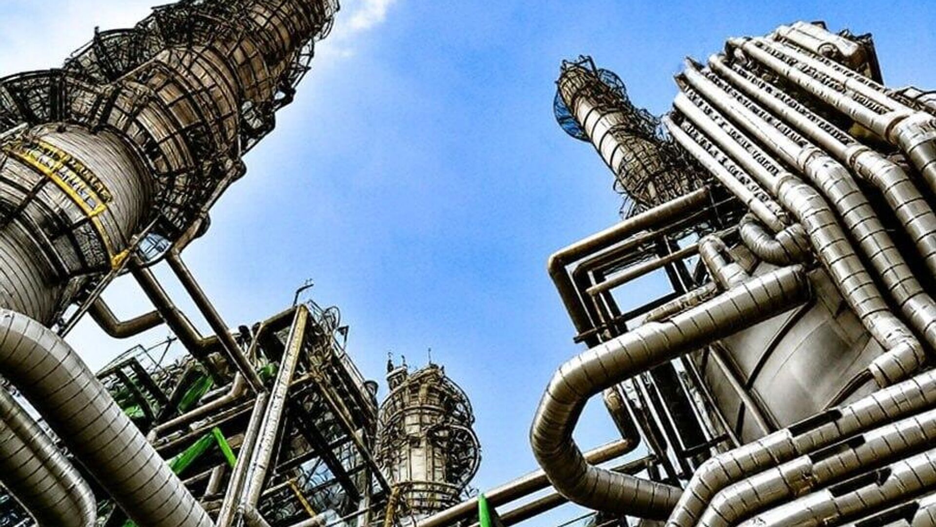 Reportan una caída anual del 7% en la producción de hidrocarburos de Petróleos Mexicanos Reportan una caída anual del 7% en la producción de hidrocarburos de Petróleos Mexicanos - Sputnik Mundo, 1920, 27.09.2025