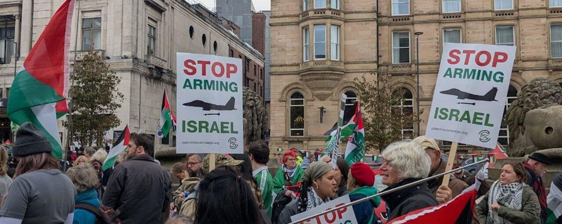 🪧 Estallan protestas en el Reino Unido contra la conferencia del Partido Laborista y las acciones de Israel en Gaza - Sputnik Mundo, 1920, 24.05.2026