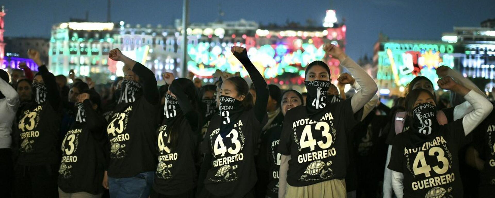 Los desaparecidos de Ayotzinapa: el caso que a 11 años sigue doliendo en México (Parte 1 / Parte 2) - Sputnik Mundo, 1920, 27.09.2025